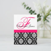 Custom Wedding Einladung Monogram Fushia Damask (Stehend Vorderseite)