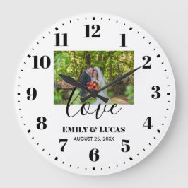 Custom Wedding Foto Simple Elegante Calligraphy Große Wanduhr