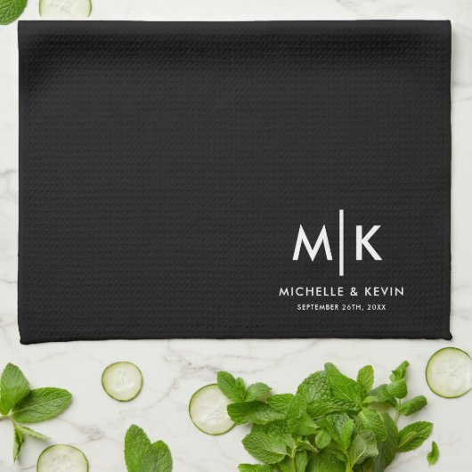 Custom Wedding Modern Monogram Initials Black Geschirrtuch (Gefaltet)