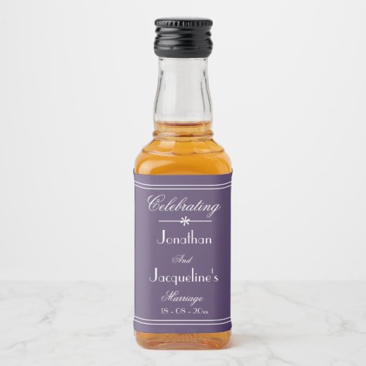 Custom Wedding Names Dusty Lila Mini Alkoholflaschenetikett (Vorderseite)