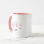 Custom Wifey EST Year Couple Wedding Anniversary Tasse (Vorderseite Links)