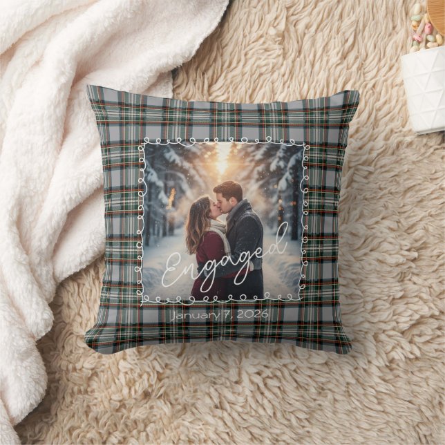 Custom Winter Engagement Photo Pillow with Tartan  Kissen (Decke)