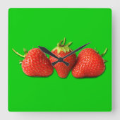 Customisable Background Strawberries arc Quadratische Wanduhr (Vorderseite)