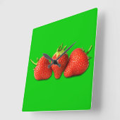 Customisable Background Strawberries arc Quadratische Wanduhr (Winkel)