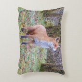 Customisable Red Fox Looking Up Cushion Dekokissen (Vorderseite(Vertikal))