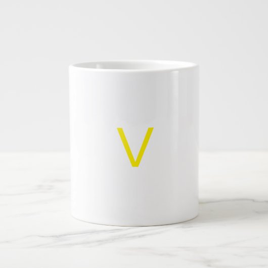 Customised letter V mug Jumbo-Tasse (Vorderseite)
