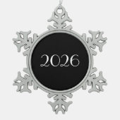 customizable 2026 schneeflocken Zinn-Ornament (Vorderseite)