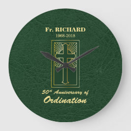 Customizable 50th Anniversary of Ordination Green Große Wanduhr