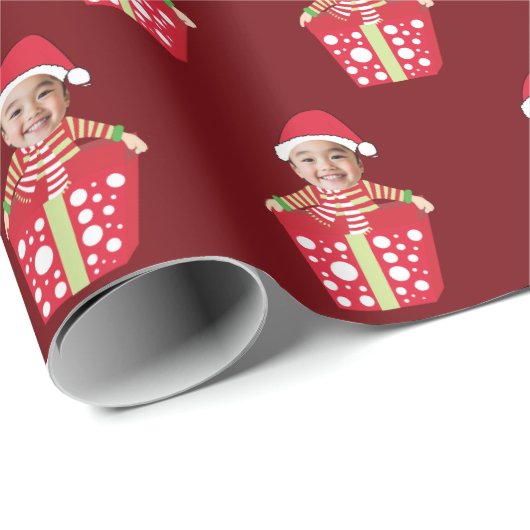 Customizable Children's Face Photo Red Christmas Geschenkpapier (Rolleneckpunkt)