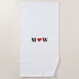 Customize Ehepaar A Loves B red heart Strandtuch