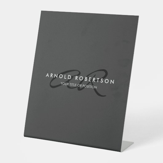 Customize Monogram Plain Gray Black Add Name Sockelschild (Vorderseite)