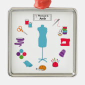 Customize the Label Sew Right Silbernes Ornament (Vorne)