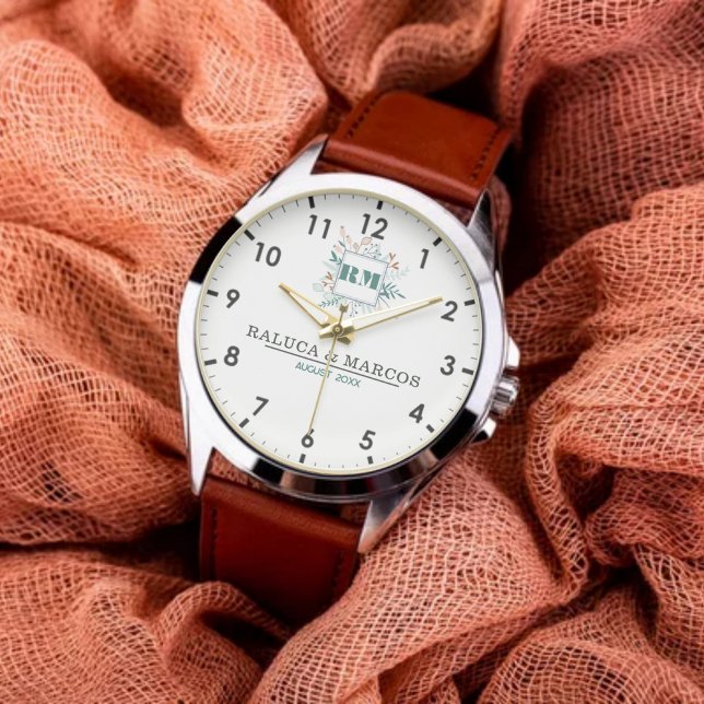 Customized Floral Monogram Timepiece for Him & Her Armbanduhr (Von Creator hochgeladen)