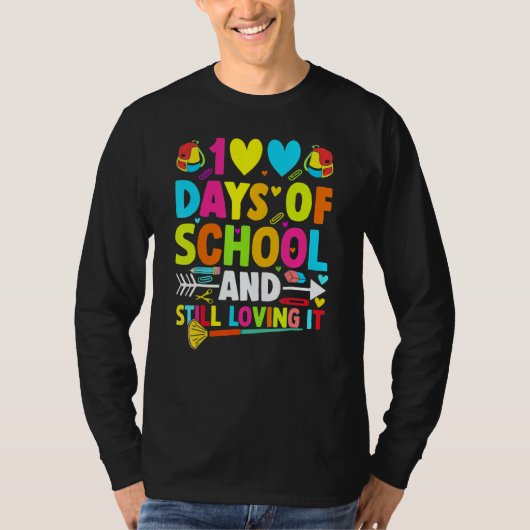 Cute 100 Days Of School And Still Loving It Hearts T-Shirt (Vorderseite)