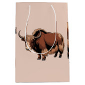 Cute & adorable brown Yak  Mittlere Geschenktüte (Vorderseite)