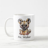 Cute African Wild Dog Reading a Book Custom Kaffeetasse (Links)