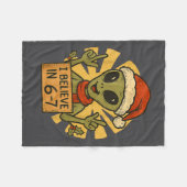 Cute Alien I Believe In 6-7 Christmas Holiday Desi Fleecedecke (Vorderseite (Horizontal))