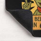 Cute Alien I Believe In 6-7 Christmas Holiday Desi Mousepad (Ecke)