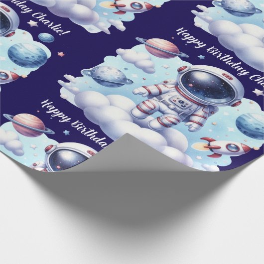 cute astronaut space Birthday Wrapping Paper Geschenkpapier (Ecke)