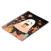 Cute Autumn Ghost with Pumpkin Coffee – Cozy Fall Notizblock (Linke Seite)