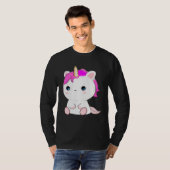 Cute Axolotl Unicorn Cat Illustration T-Shirt (Vorne ganz)