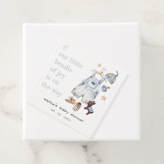Cute Baby Clothes Essentials Blue Boy Baby Shower Geschenkanhänger (Beispiel)