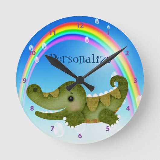 Cute Baby Crocodile & Rainbow Clock Runde Wanduhr (Vorderseite)