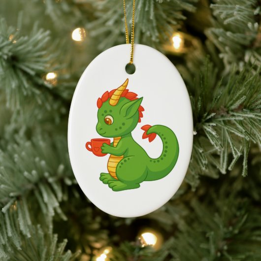 Cute Baby Dragon Holding Cup Keramik Ornament (Baum)