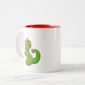 Cute Baby Dragon Holding Cup Two-Tone Mug Zweifarbige Tasse (Vorderseite Links)