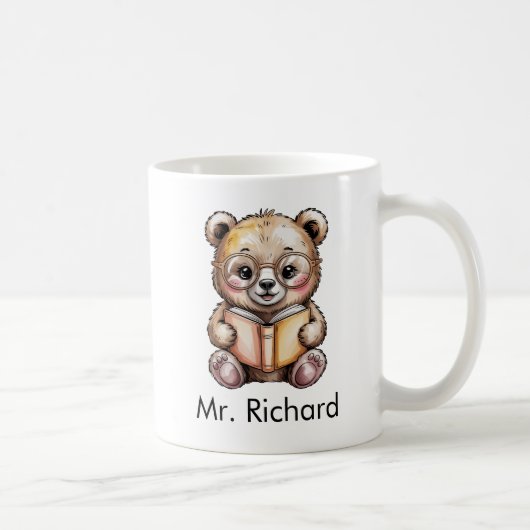 Cute Baby Grizzly Bear Reading a Book Custom Kaffeetasse (Rechts)