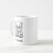 Cute Baby Polar Bear Reading a Book Kaffeetasse (Vorderseite Links)