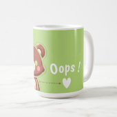 Cute Bear “Oops!” Green Classic Mug – Kawaii Bear  Kaffeetasse (VorderseiteRechts)