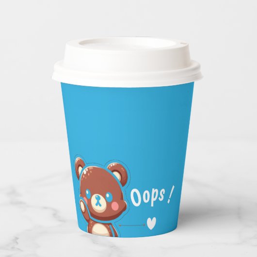 Cute Bear “Oops!” Paper Cup–Kawaii Bear Coffee Cup Pappbecher (Vorderseite)