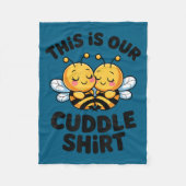 Cute Bee Couple Cuddle Funny Romantic  Fleecedecke (Vorderseite)