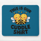 Cute Bee Couple Cuddle Funny Romantic  Mousepad (Vorne)