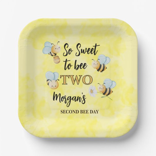Cute Bee Two Yellow Black Second Birthday Party Pappteller (Vorderseite)