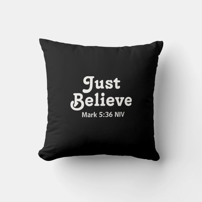 Cute Black and White Believe in Miracles Initial Kissen (Vorderseite)