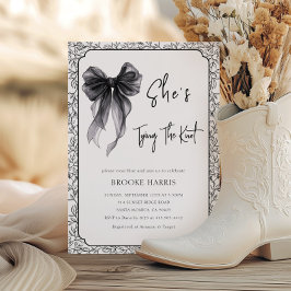 Cute Black Bow She's Tying The Knot Bridal Shower Einladung