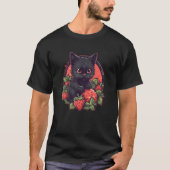 Cute black cat sitting on a patch of strawberries T-Shirt (Vorderseite)