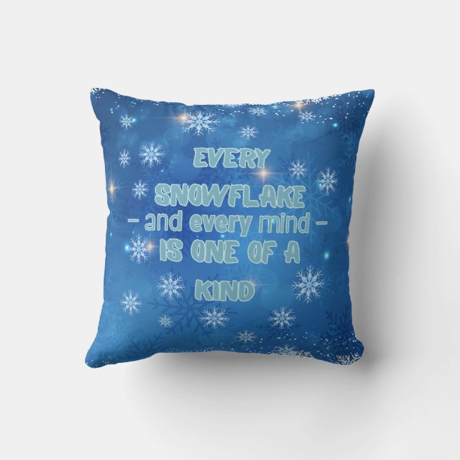 Cute Blue Winter Dragon – Magical Snowflake Kissen (Rückseite)