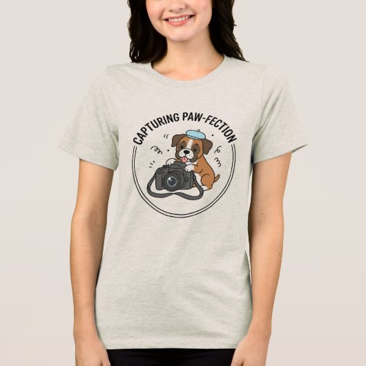 Cute Boxer Puppy Photographer Capturing Pawfection Tri-Blend Shirt (Vorderseite)