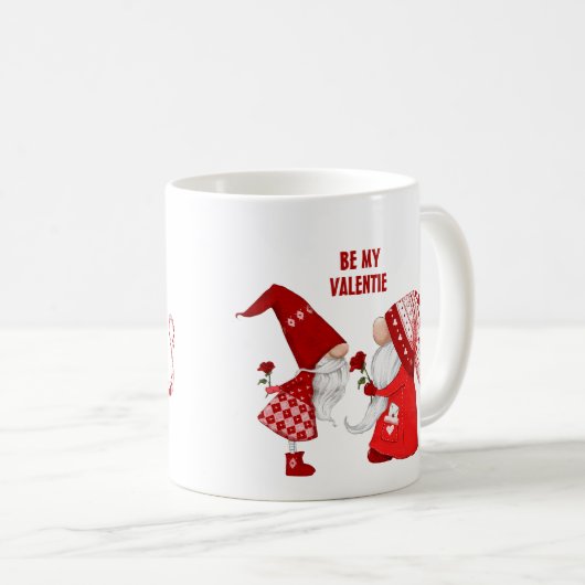 Cute Boy & Girl Valentines Gnome Be My Valentine Kaffeetasse (VorderseiteRechts)