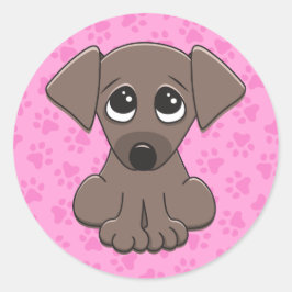 Cute, brauner Welpenhund auf rosa Pfotenprint Runder Aufkleber