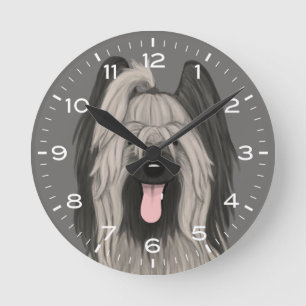 Cute Briard Dog Drawing Runde Wanduhr
