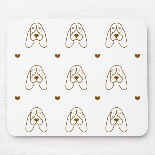 Cute Brown and White Basset Hound Heart Pattern Mousepad (Vorne)