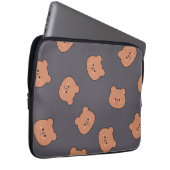 Cute Brown Teddy Bear Face Pattern Dark Blue Laptopschutzhülle (Vorne Rechts)