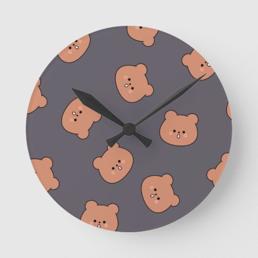Cute Brown Teddy Bear Face Pattern Dark Blue Runde Wanduhr (Vorderseite)