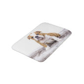 Cute Bulldog Puppy Badematte (Schrägansicht)