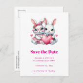 Cute Bunnies Sharing a Heart Valentine's Ankündigungspostkarte (Vorne/Hinten)