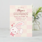 Cute bunny birthday einladung (Stehend Vorderseite)